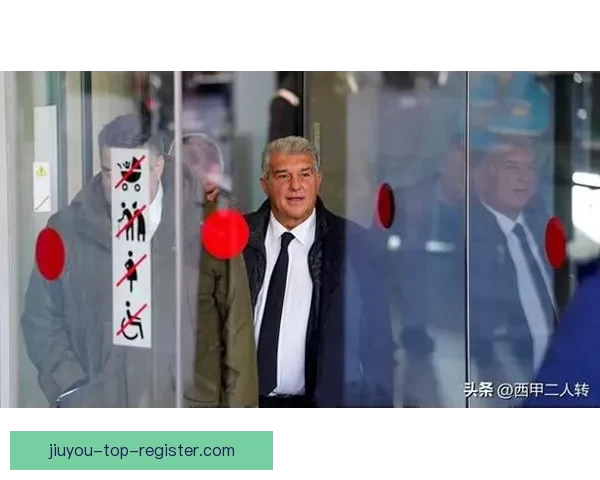 巴尔韦德妻子怒斥巴萨红牌改判：这不是红牌，球场应该关门了